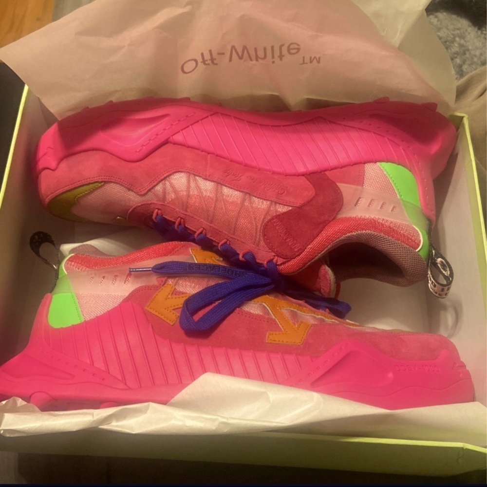 I purchased them for $670 only wore 1 time serious inquiries only!
